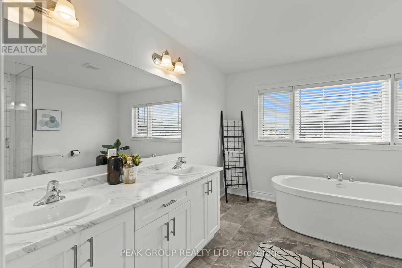 14 VENTURE WAY