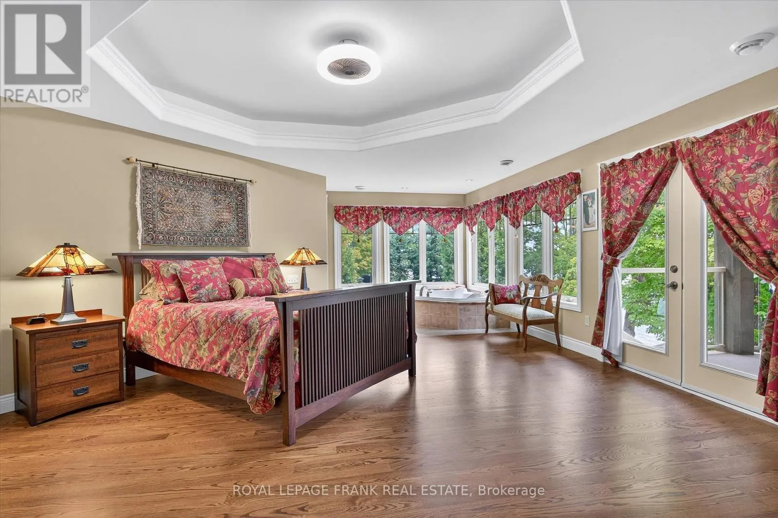 3081 BEACHWOOD DRIVE