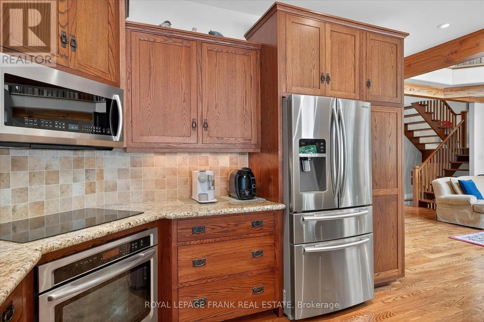 3081 BEACHWOOD DRIVE