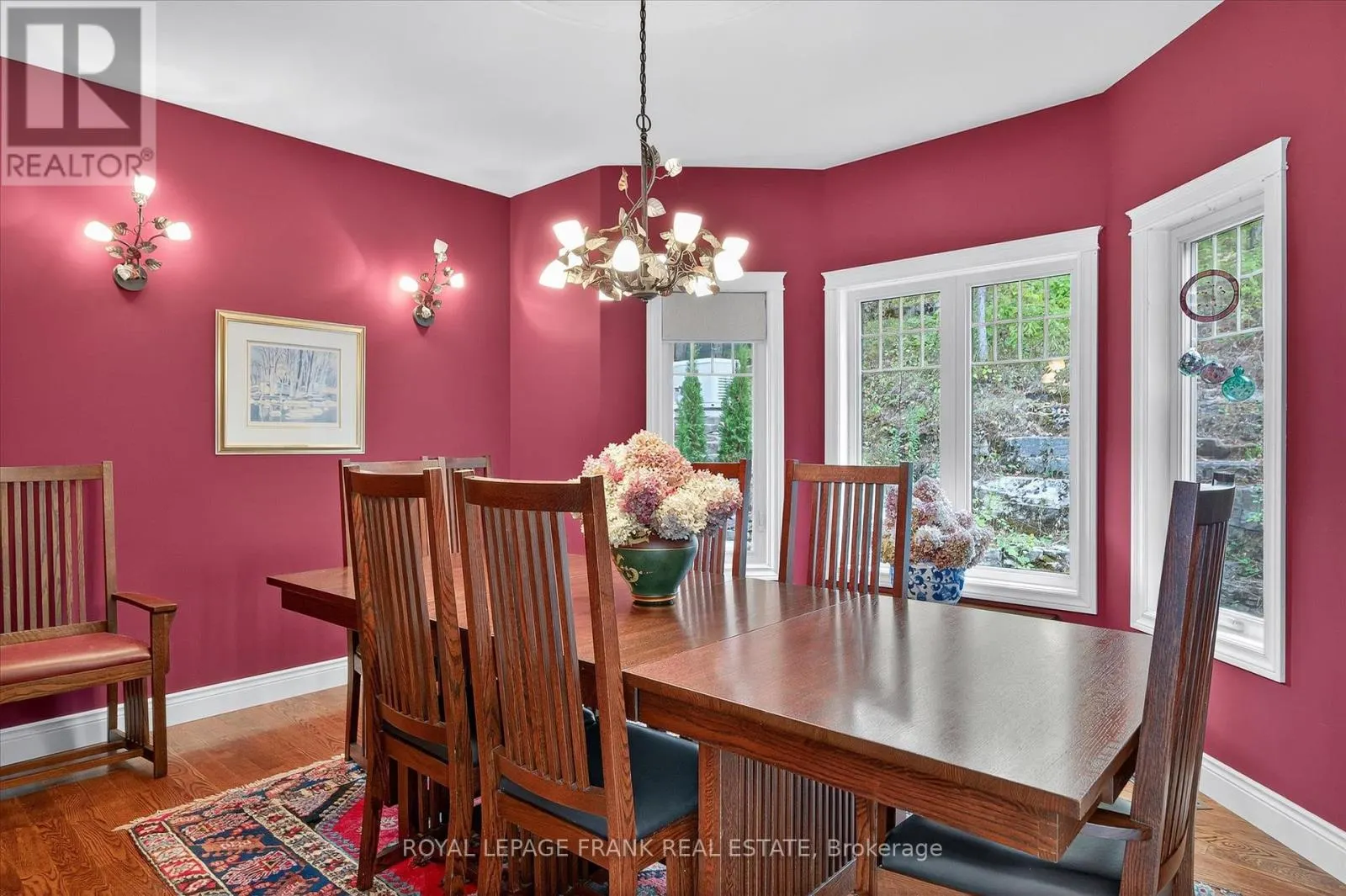 3081 BEACHWOOD DRIVE