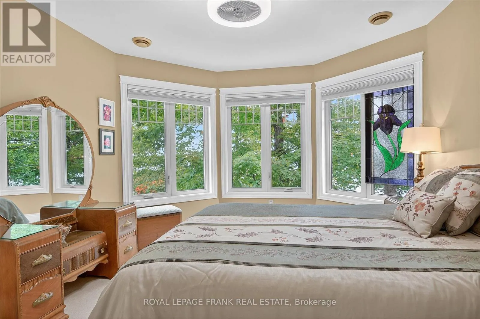 3081 BEACHWOOD DRIVE