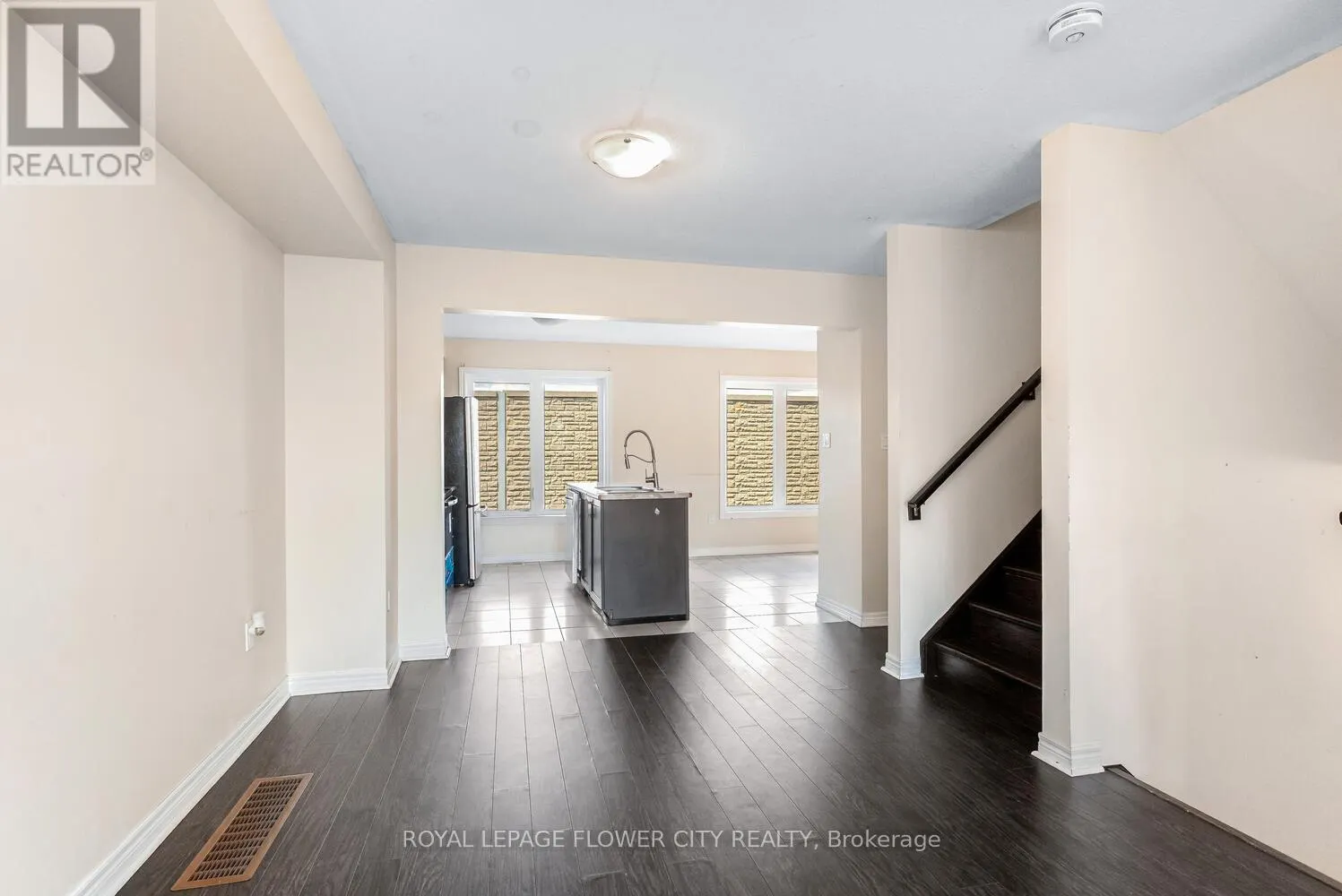 43 - 470 LINDEN DRIVE