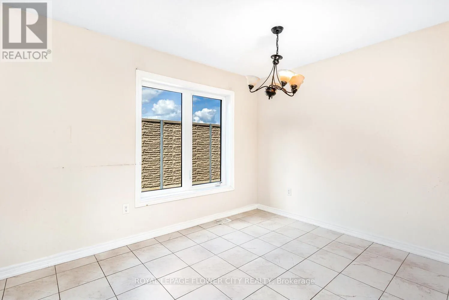 43 - 470 LINDEN DRIVE