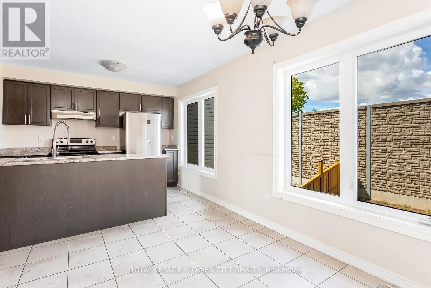43 - 470 LINDEN DRIVE