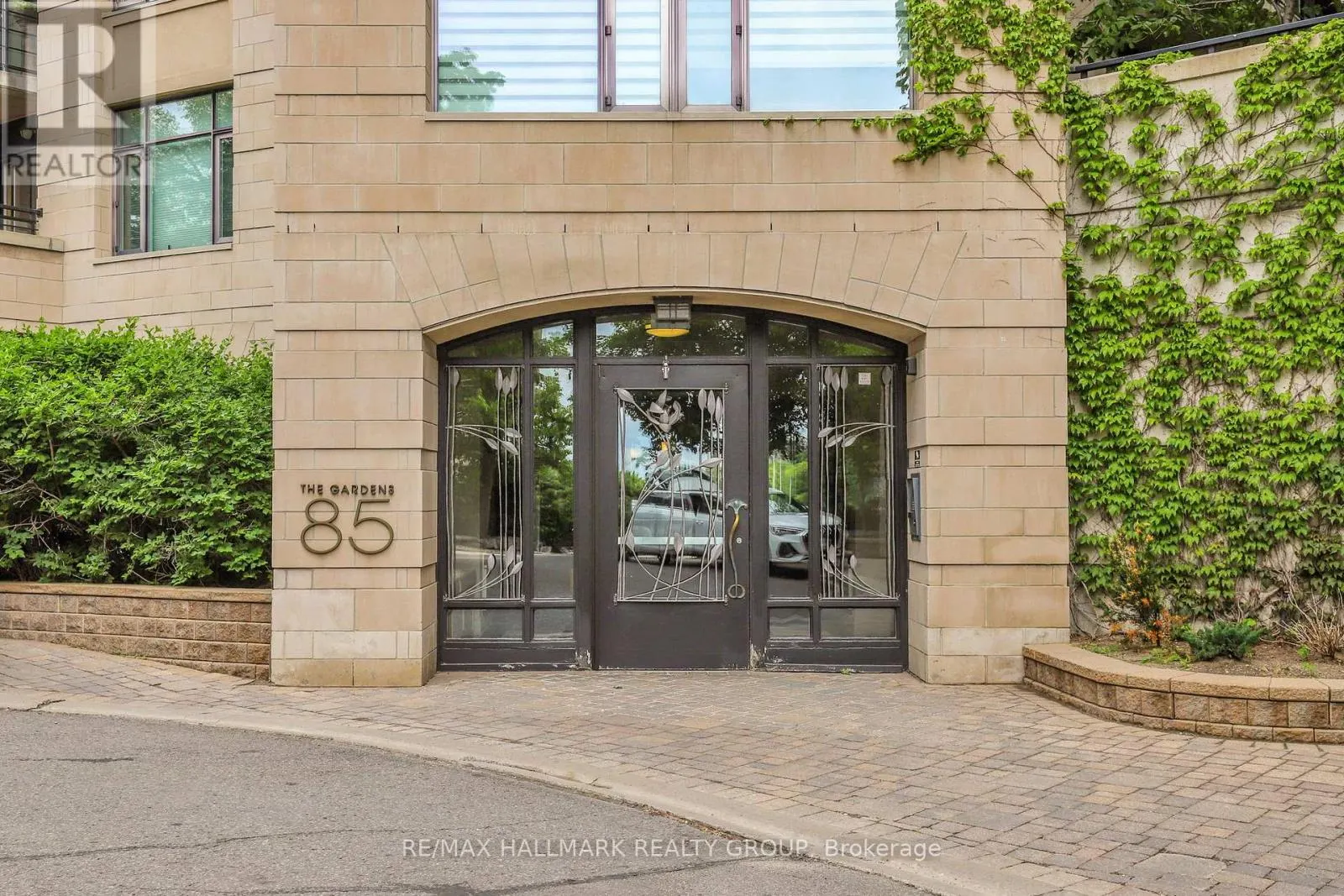 1003 - 85 BRONSON AVENUE