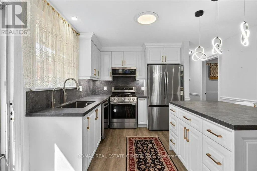353 GRAND RIDGE DRIVE