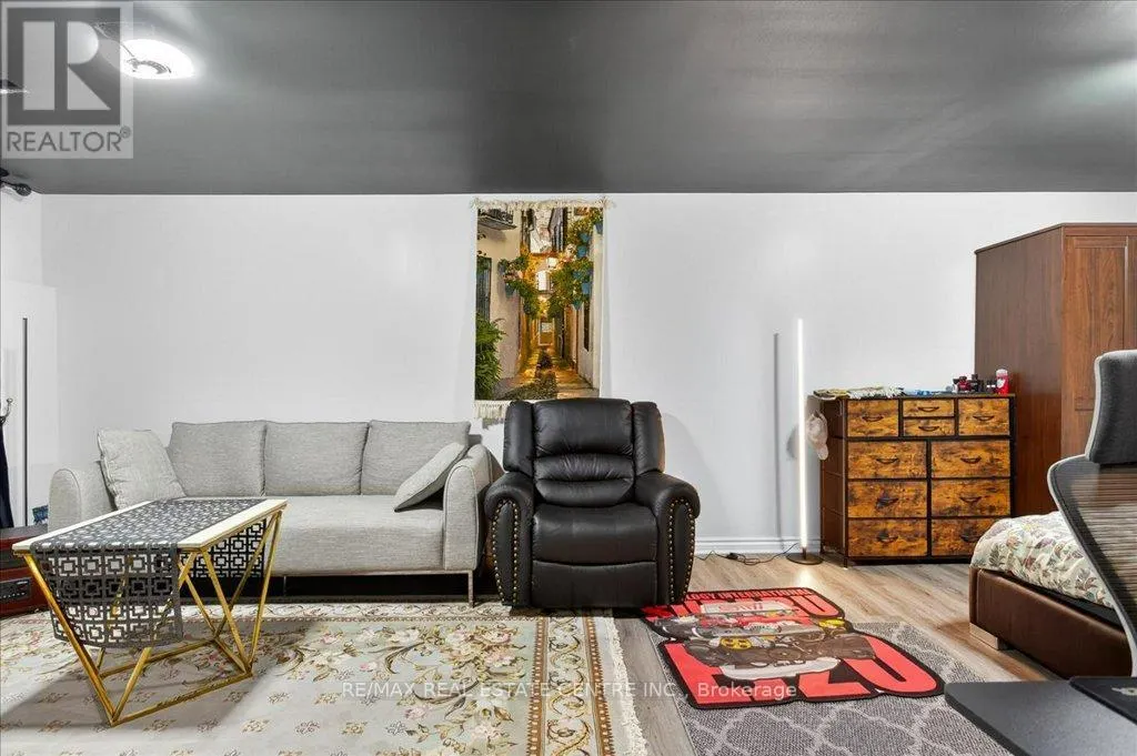353 GRAND RIDGE DRIVE