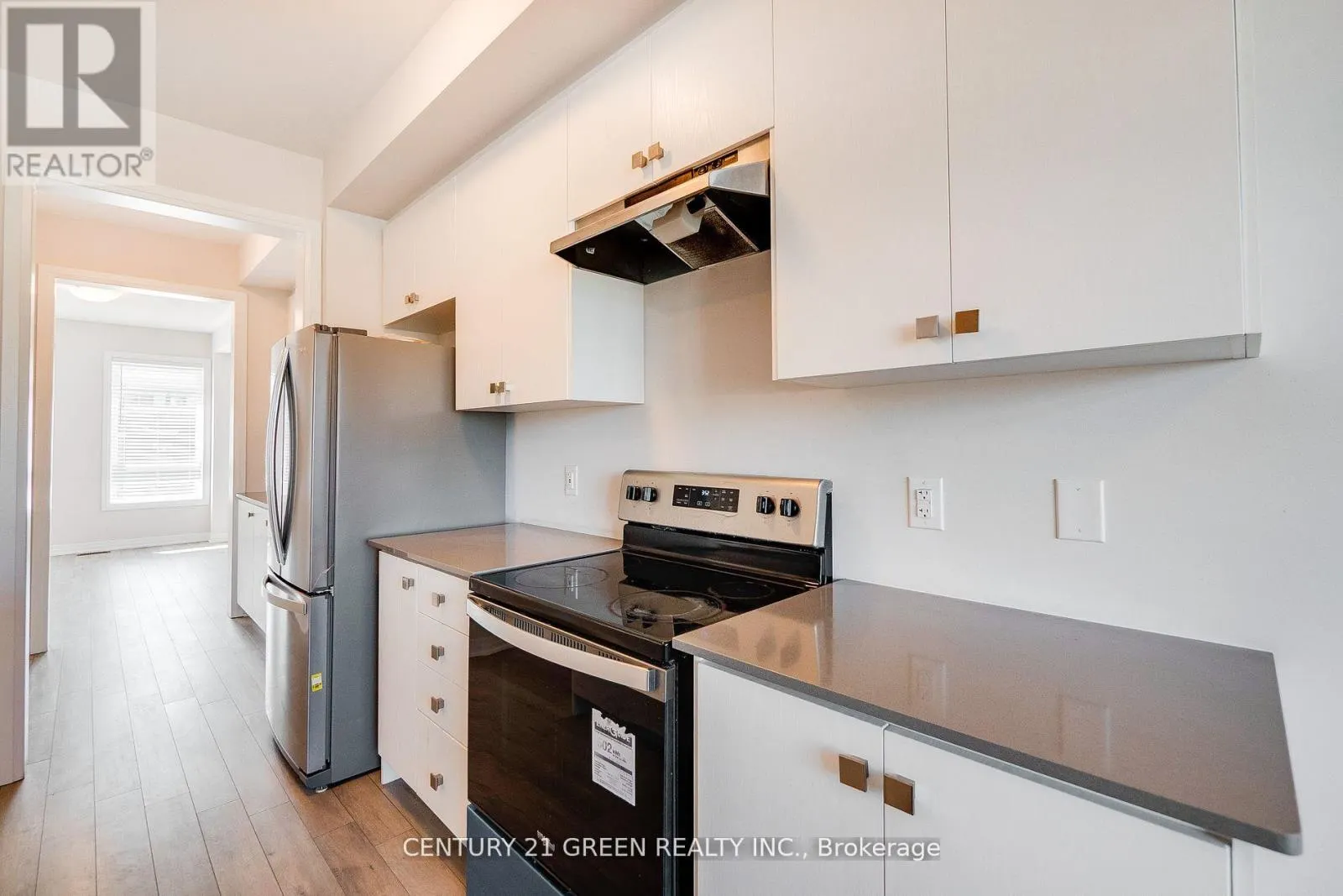 104 - 585 COLBORNE STREET