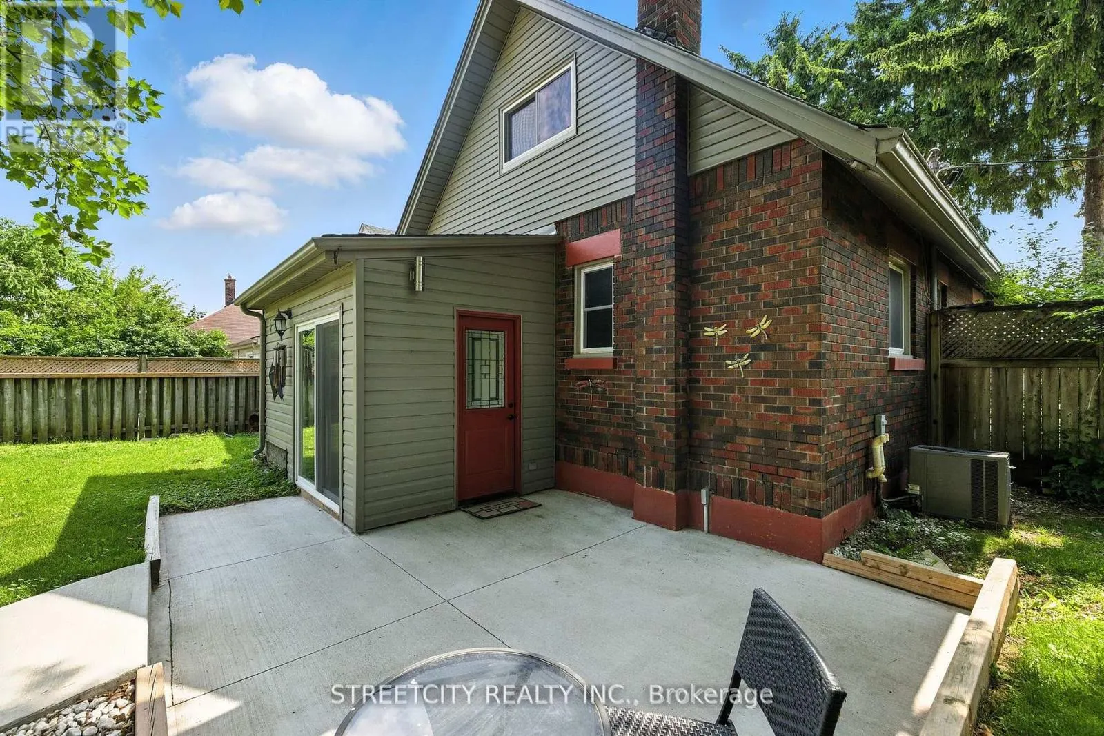 418 ASHLAND AVENUE