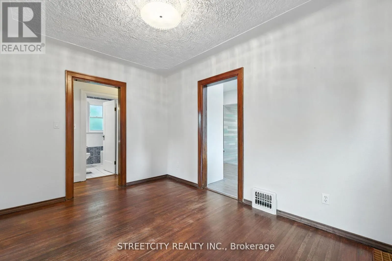 418 ASHLAND AVENUE