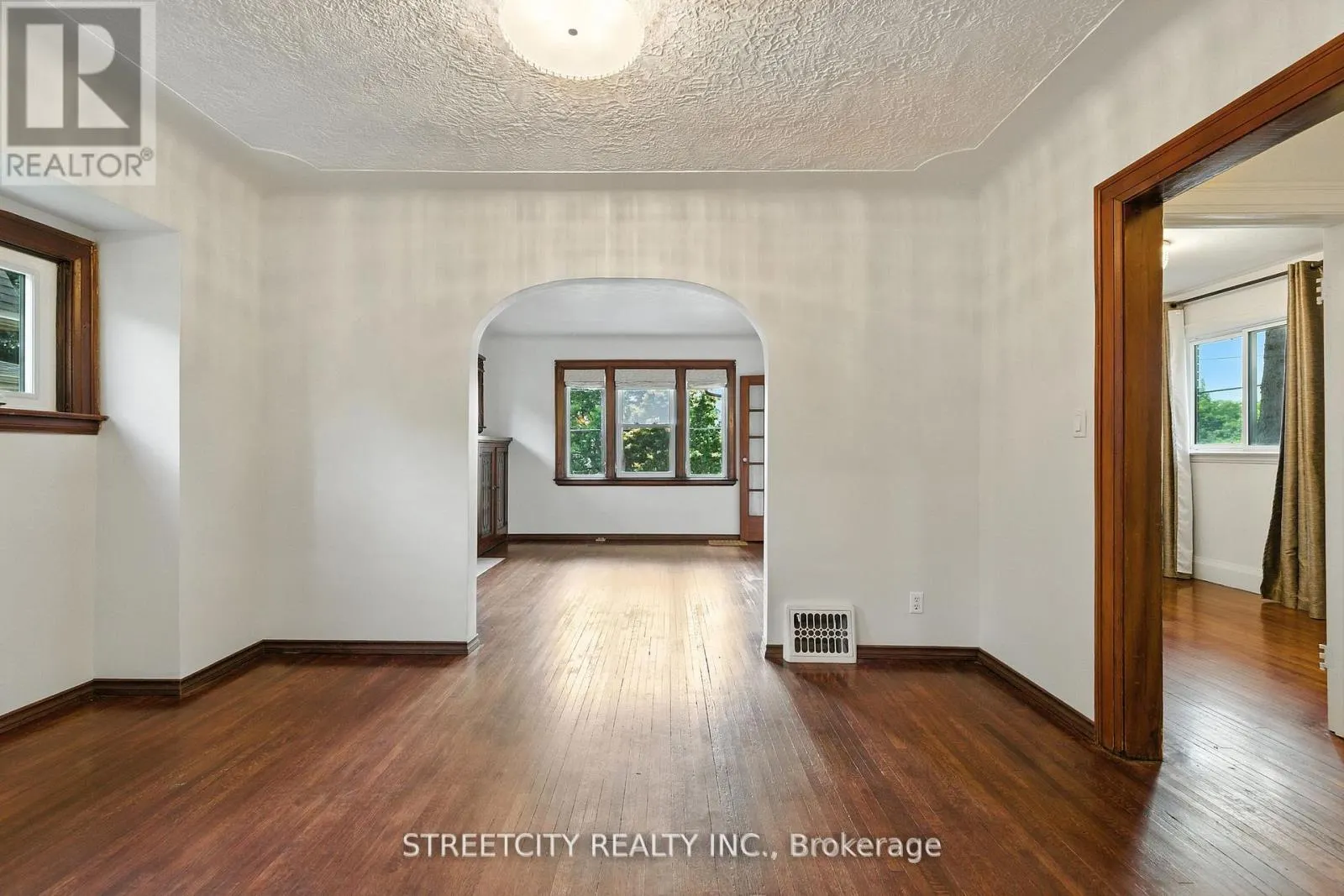 418 ASHLAND AVENUE