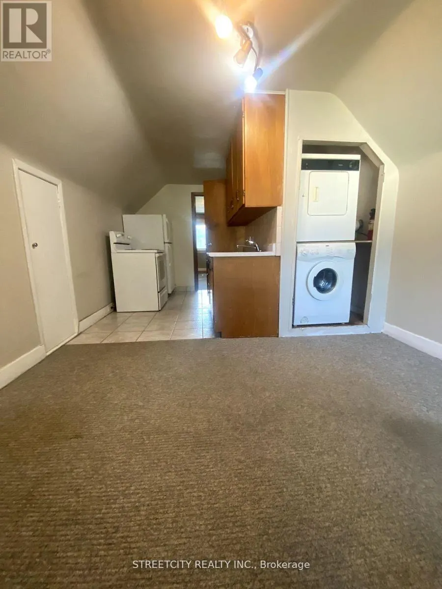 418 ASHLAND AVENUE