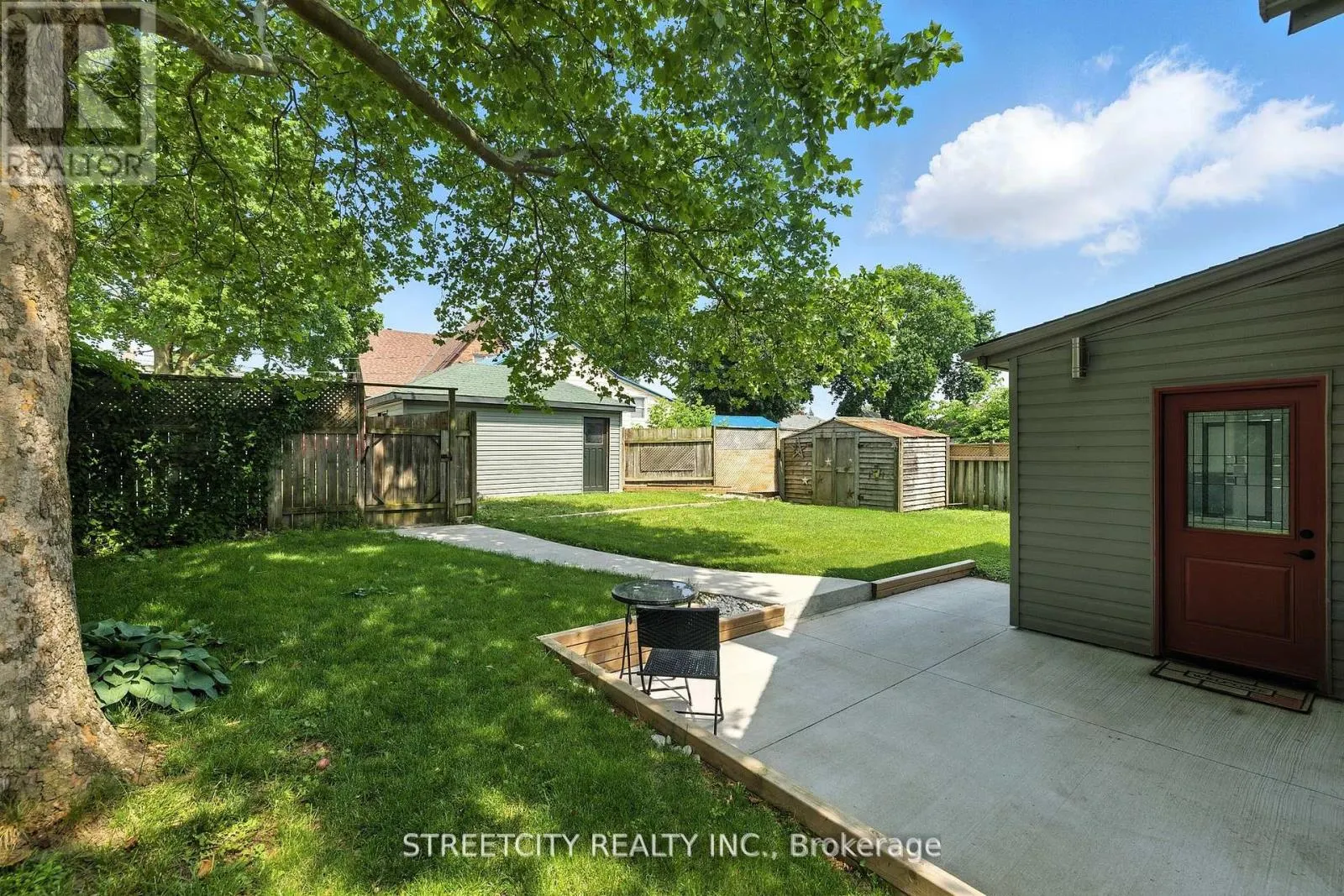 418 ASHLAND AVENUE