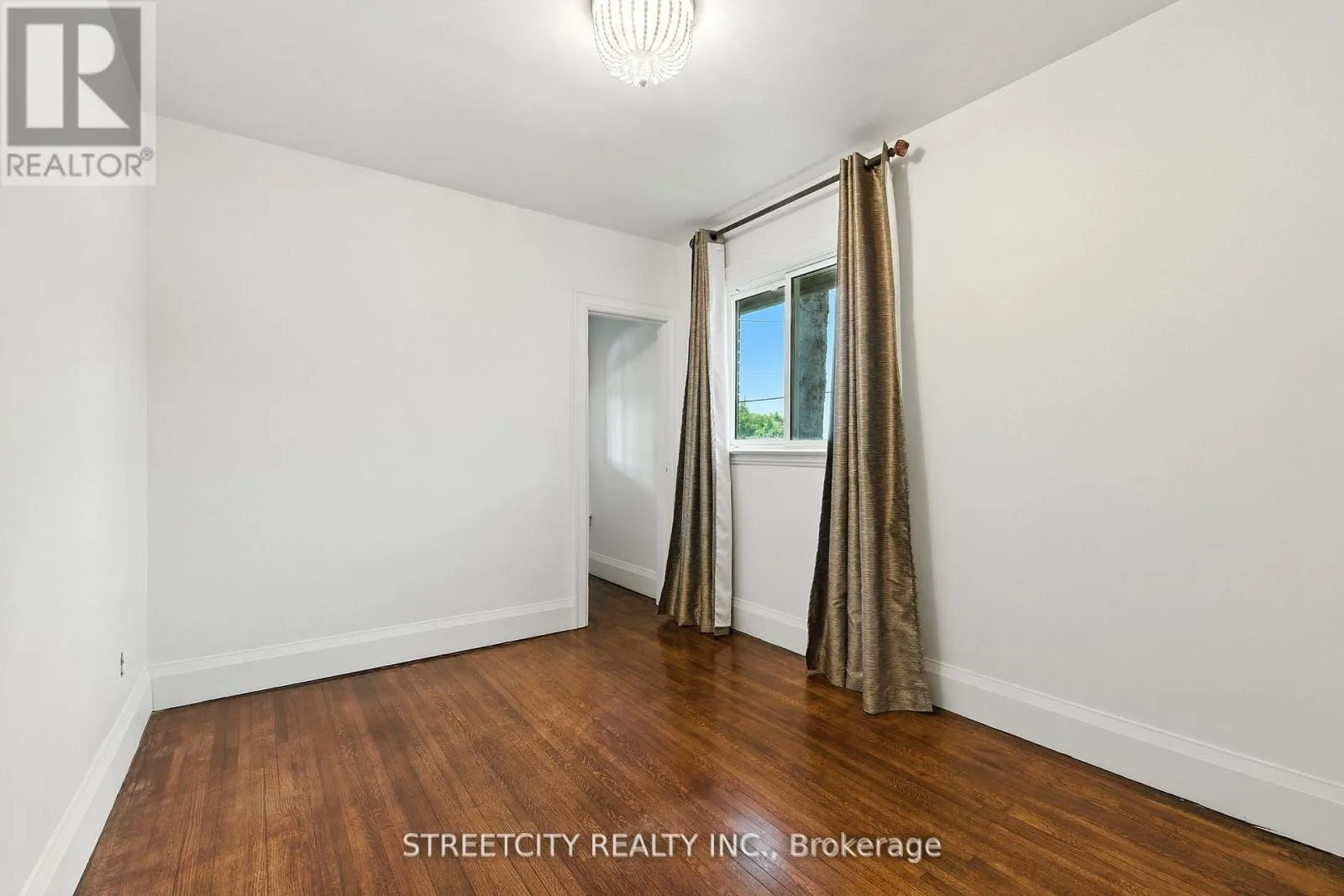 418 ASHLAND AVENUE