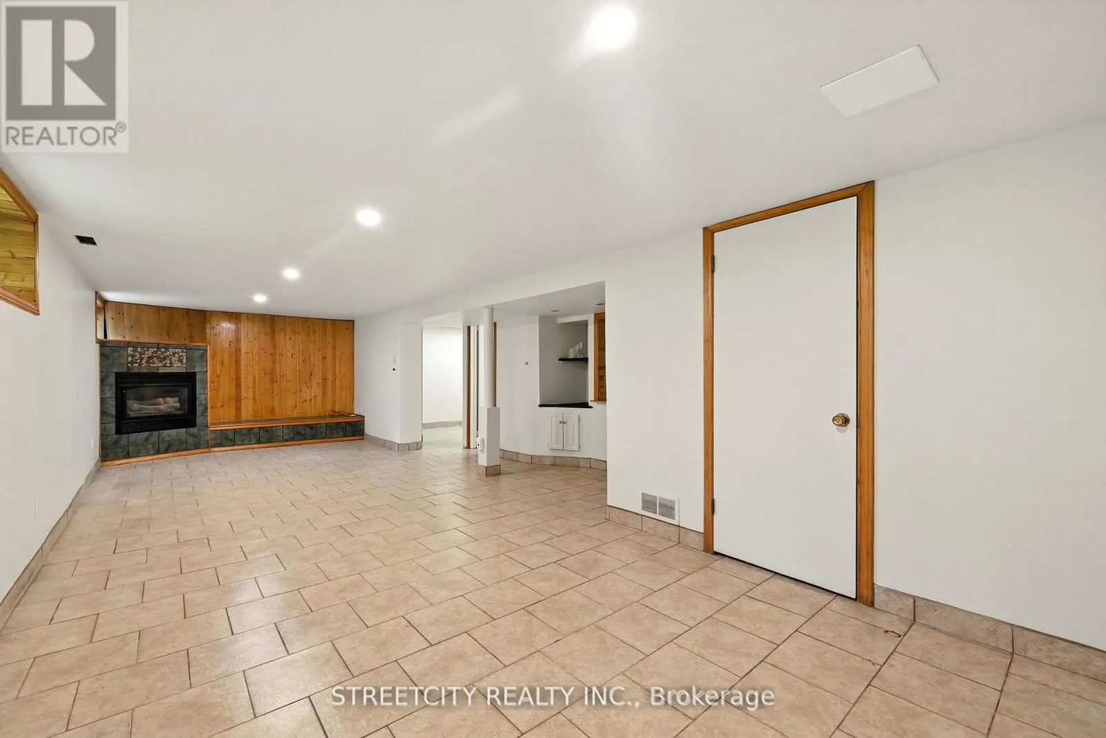 418 ASHLAND AVENUE