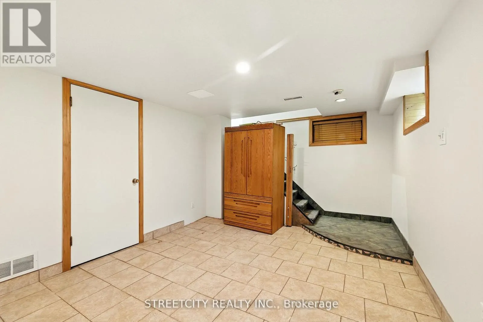 418 ASHLAND AVENUE