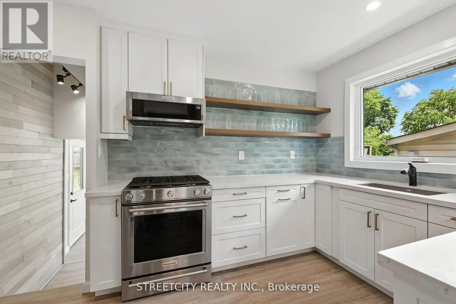 418 ASHLAND AVENUE