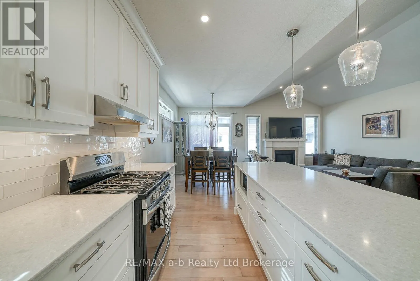 37 LOWRIE CRESCENT