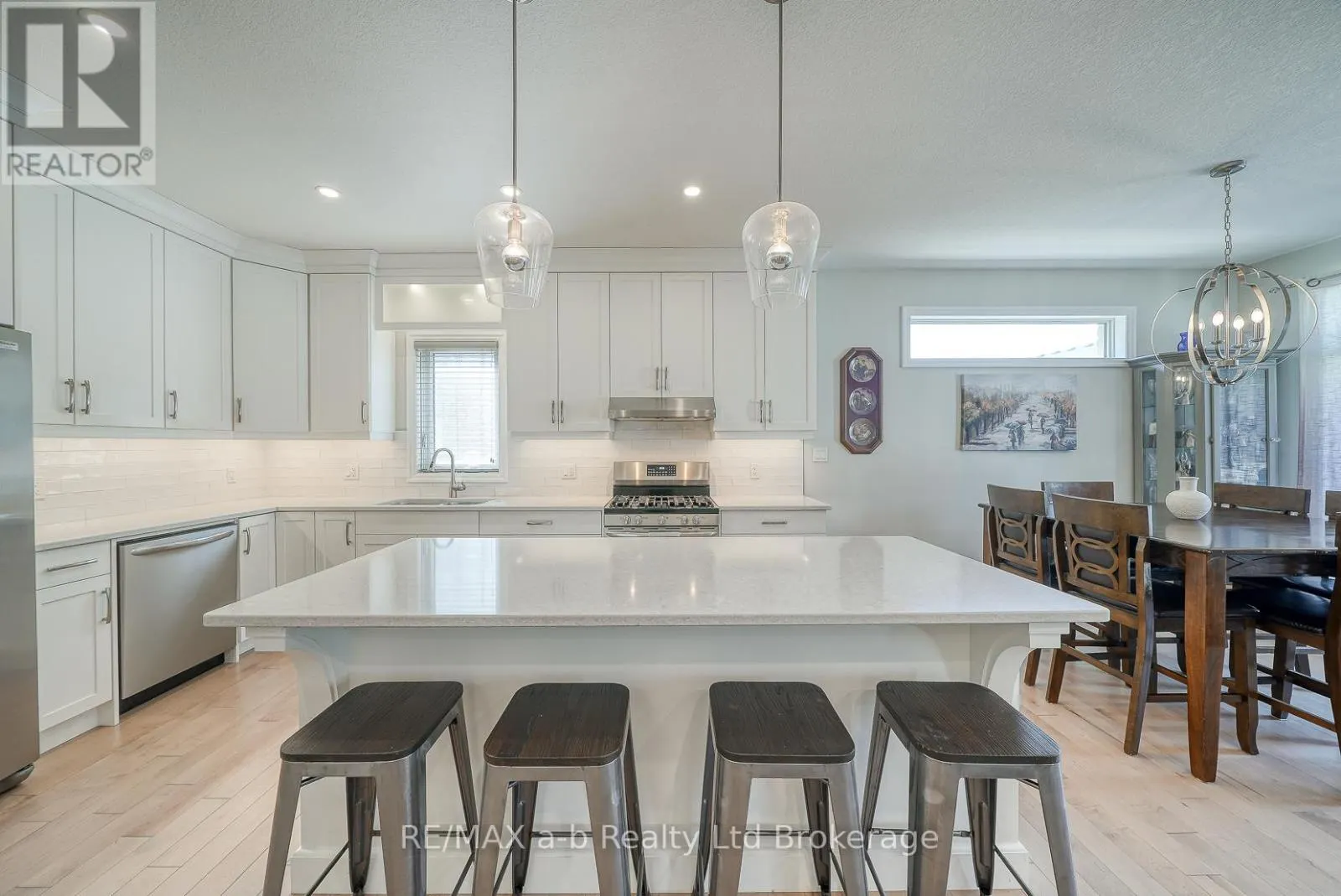 37 LOWRIE CRESCENT