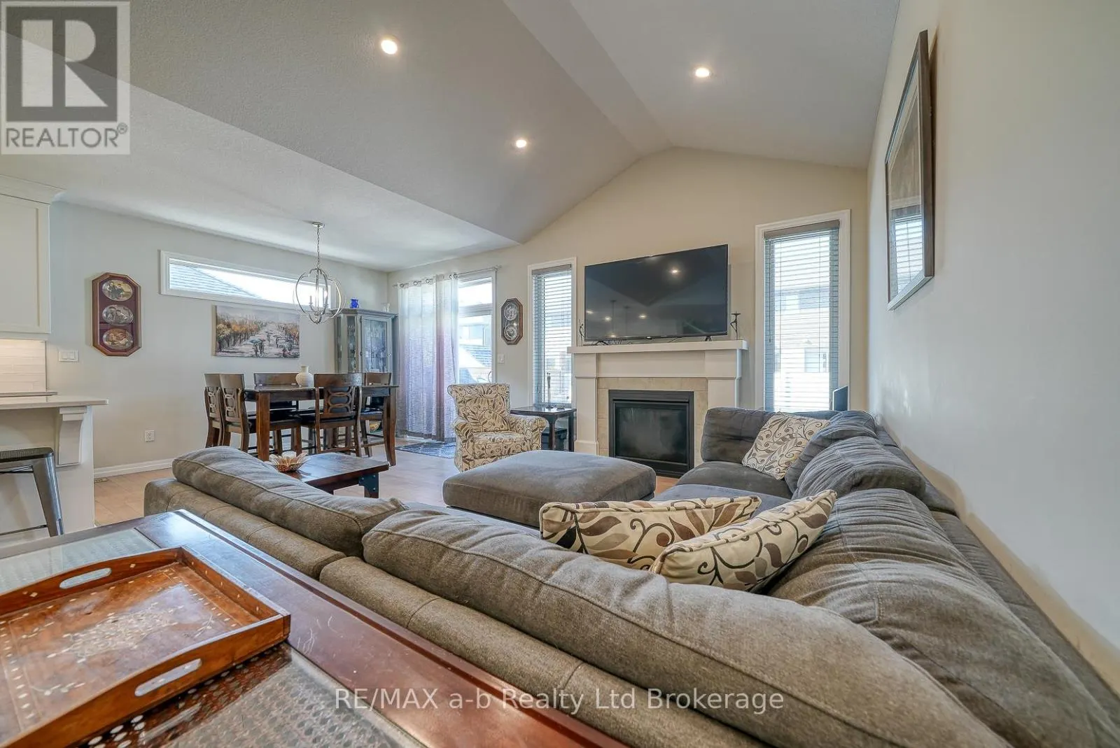 37 LOWRIE CRESCENT