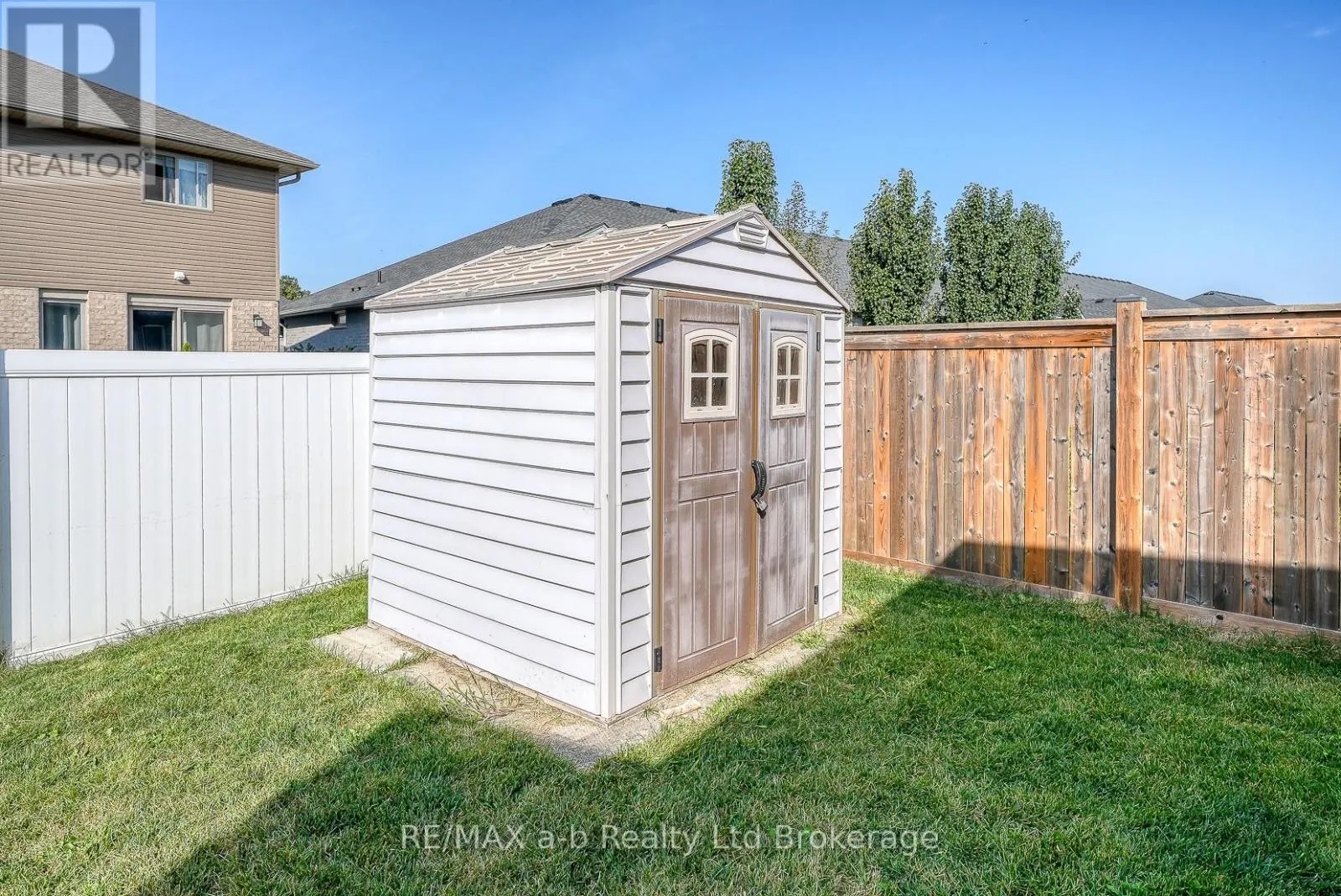 37 LOWRIE CRESCENT