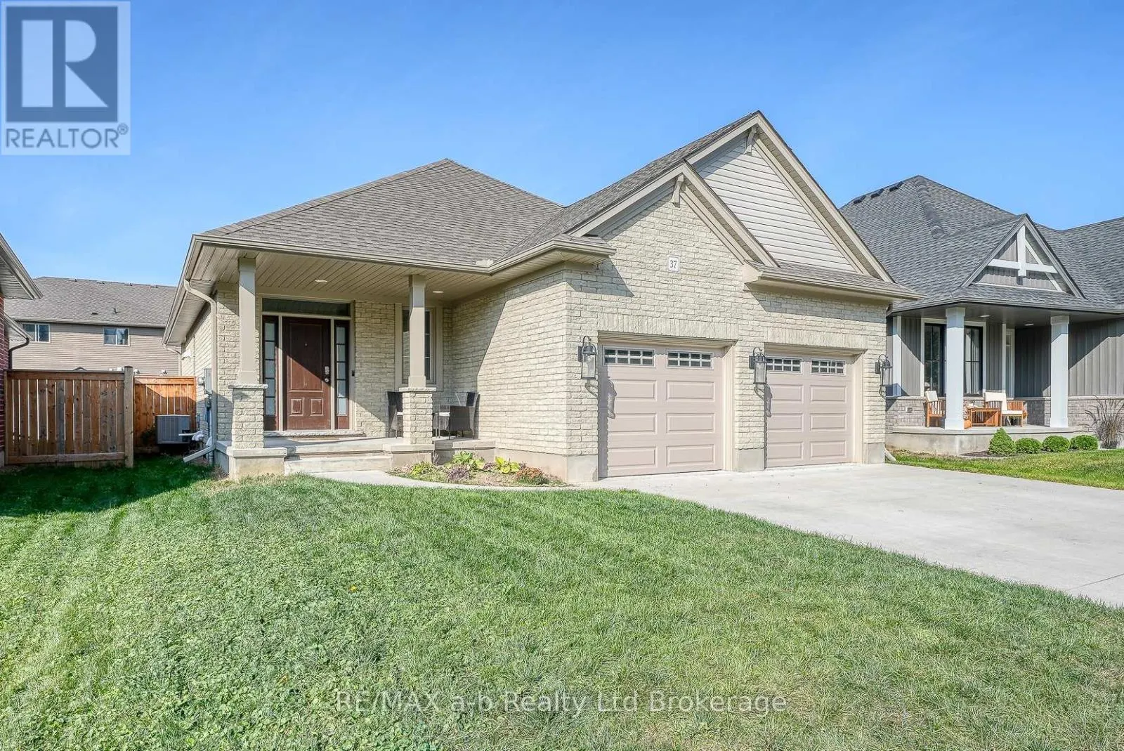37 LOWRIE CRESCENT