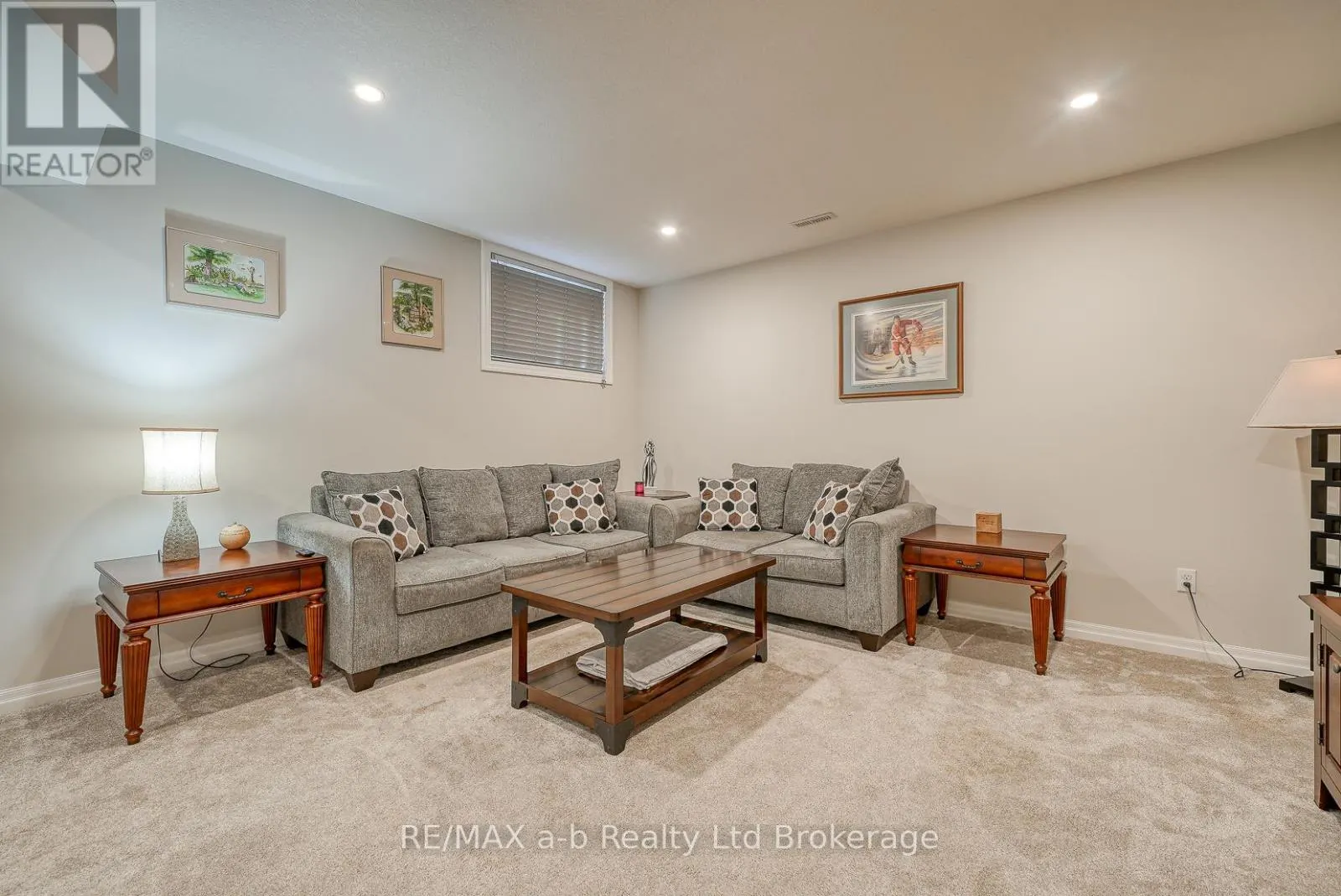 37 LOWRIE CRESCENT