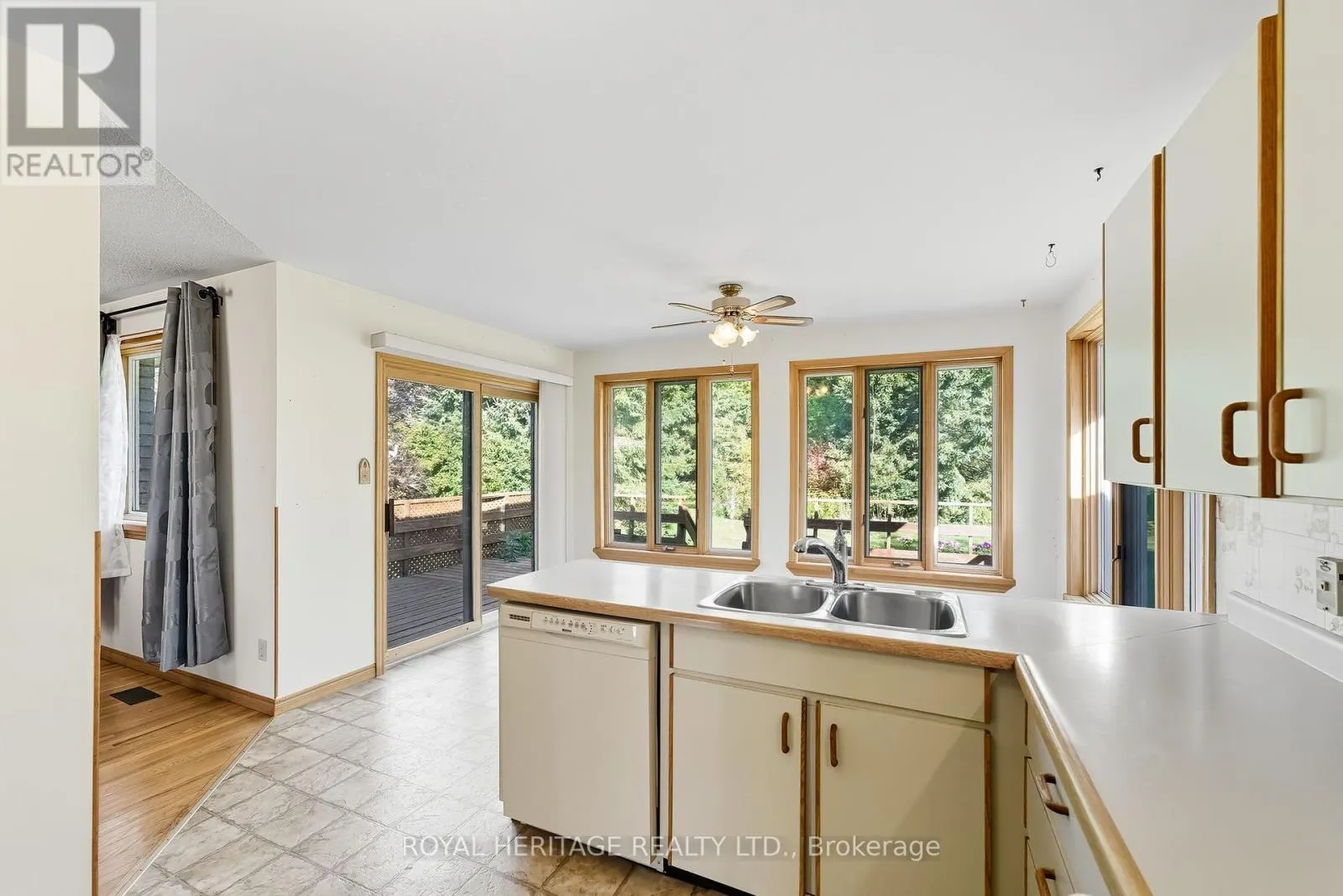 24 BUTLER STREET W