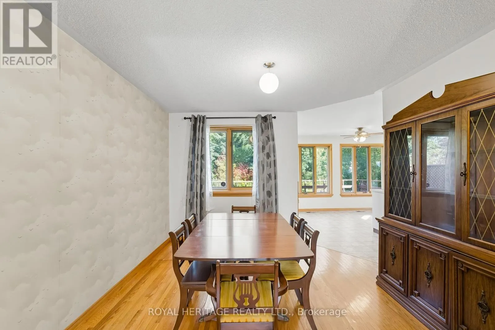 24 BUTLER STREET W