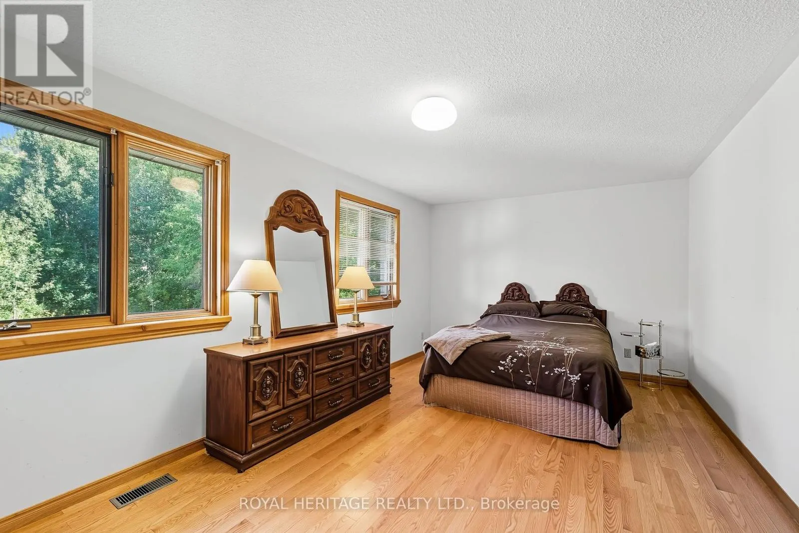 24 BUTLER STREET W