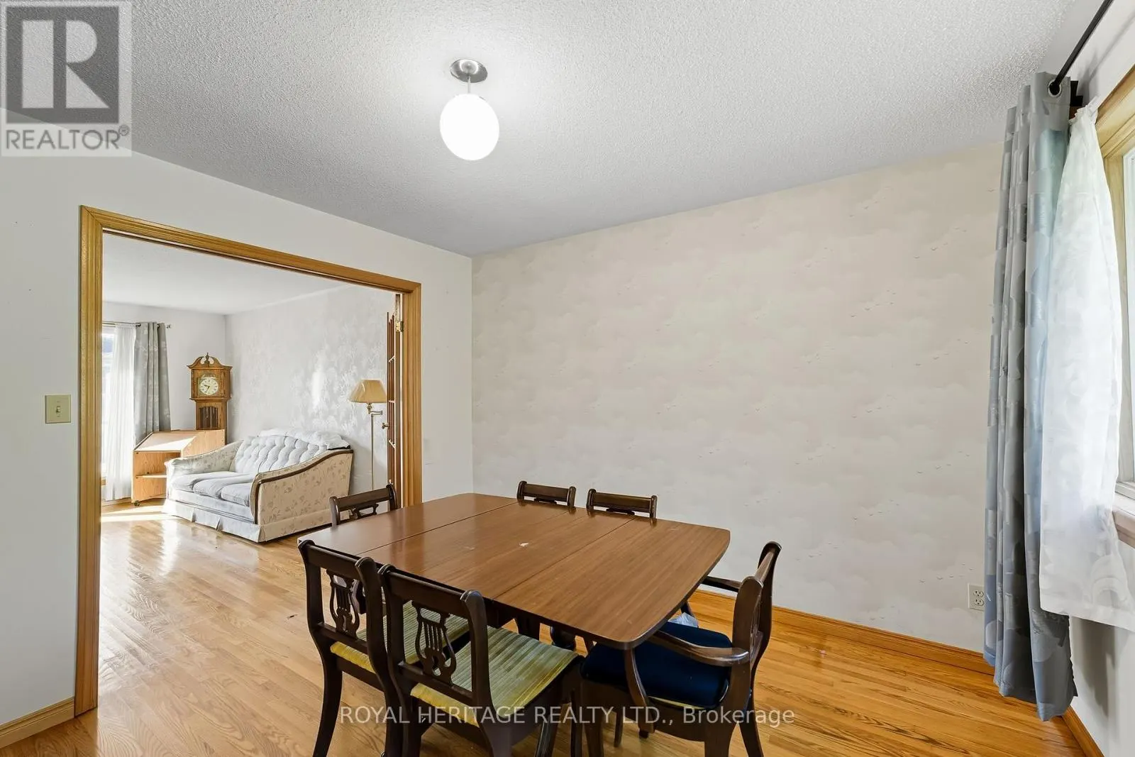 24 BUTLER STREET W
