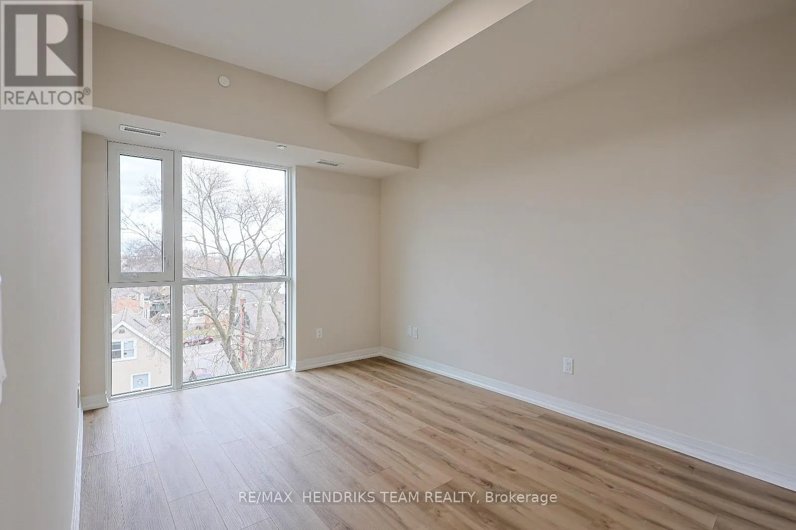 LP40 - 50 HERRICK AVENUE, #LP40