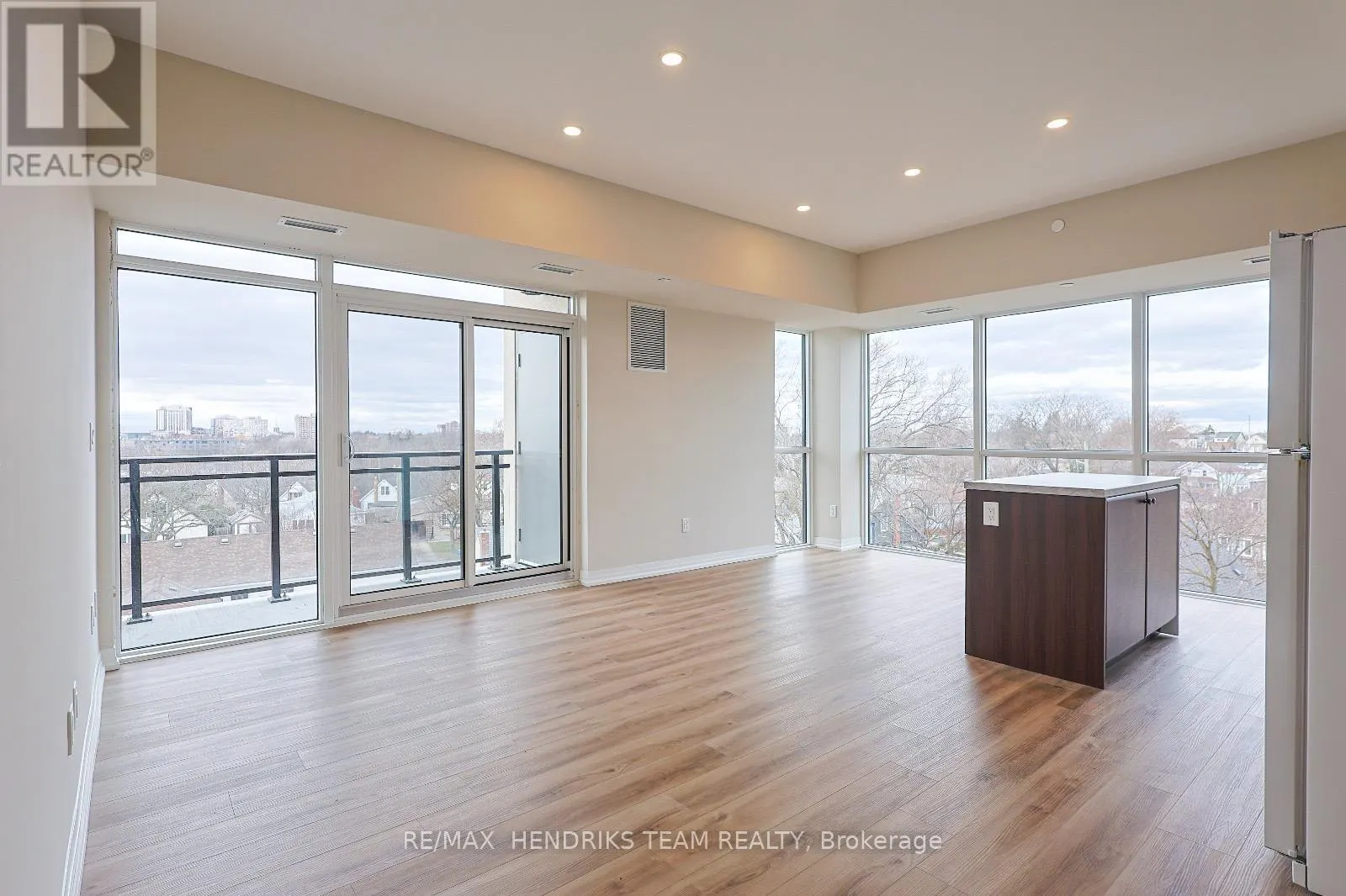 LP40 - 50 HERRICK AVENUE, #LP40