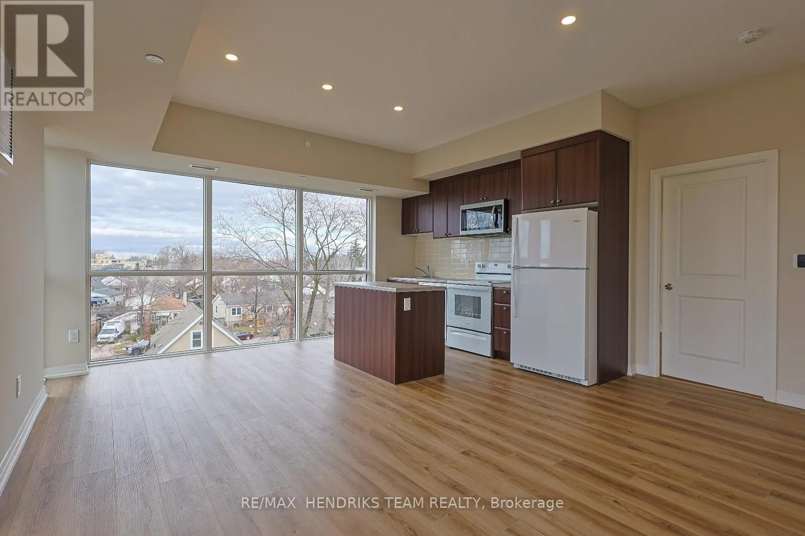 LP40 - 50 HERRICK AVENUE, #LP40