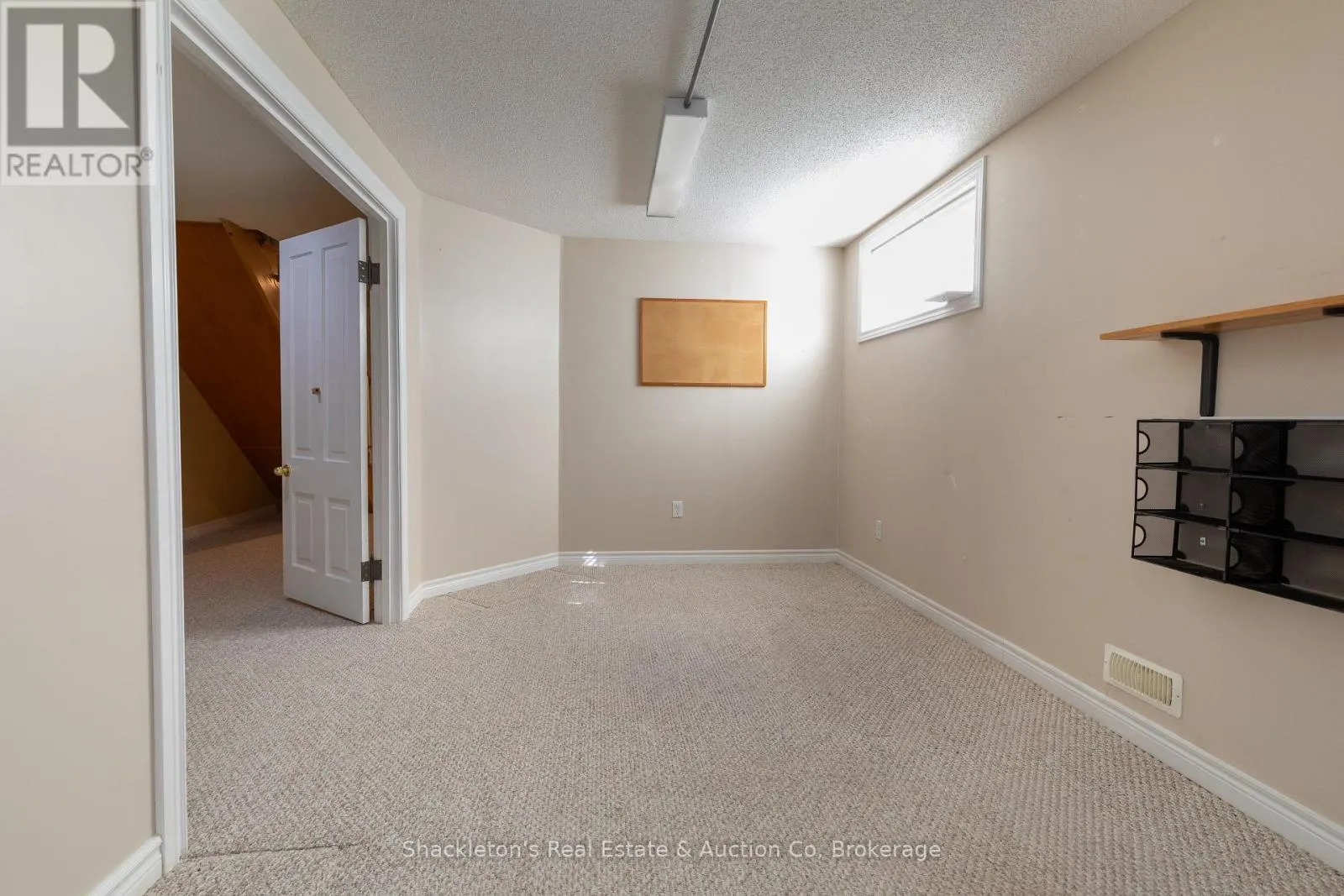 55 - 44 EDGEVALLEY ROAD, #55