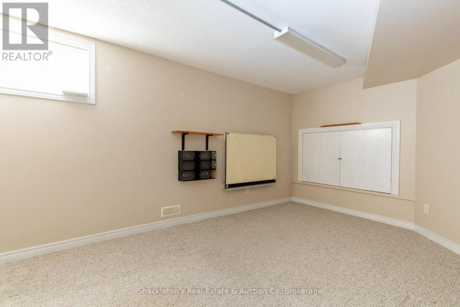 55 - 44 EDGEVALLEY ROAD, #55