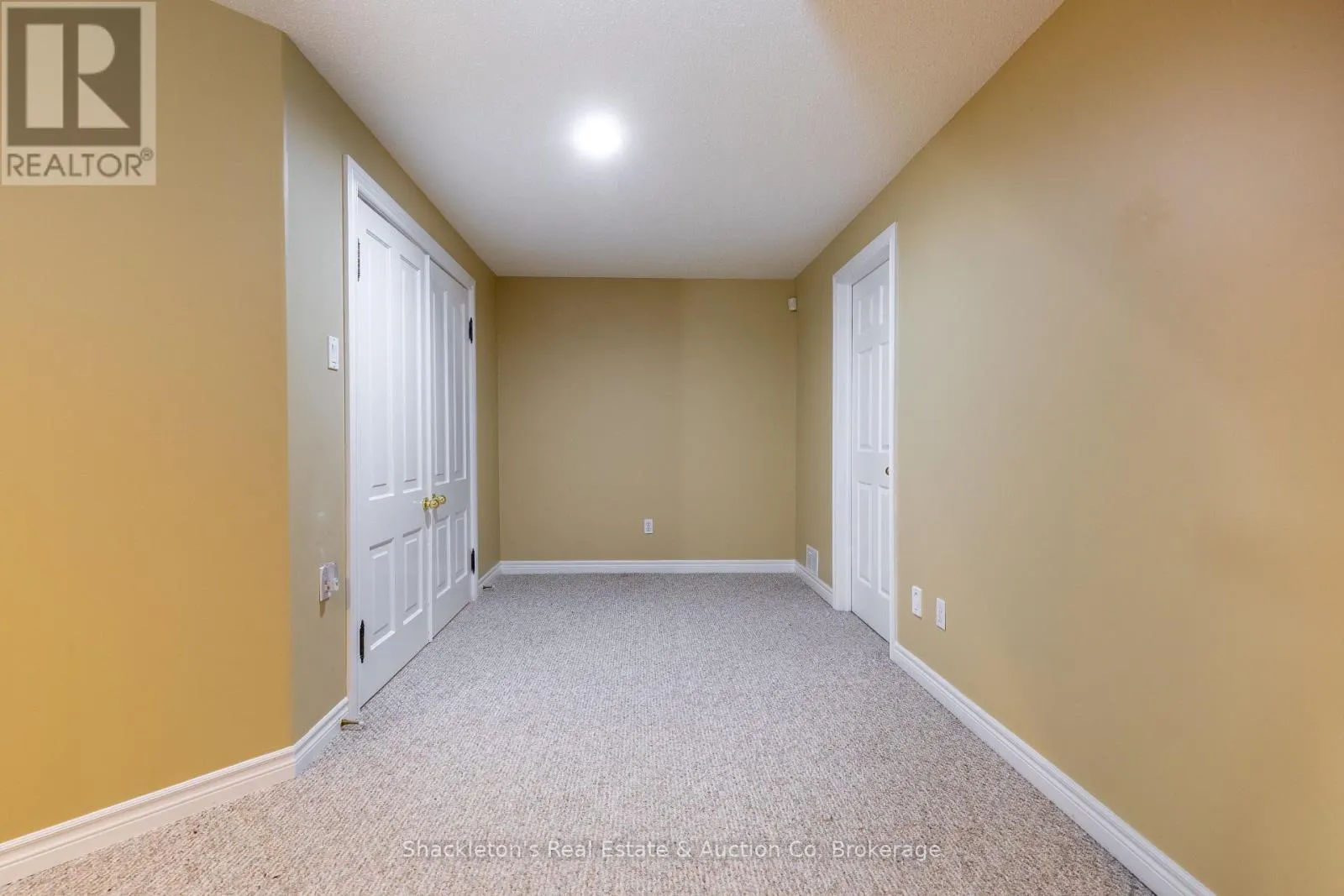 55 - 44 EDGEVALLEY ROAD, #55