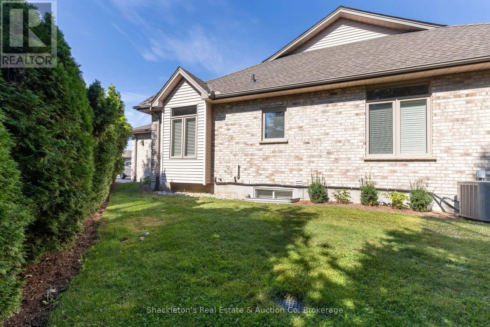 55 - 44 EDGEVALLEY ROAD, #55