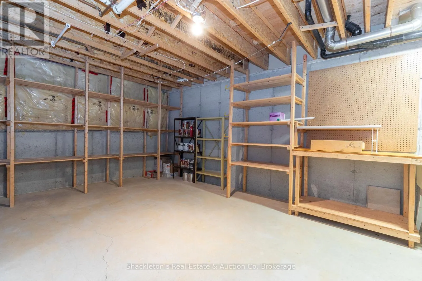 55 - 44 EDGEVALLEY ROAD, #55