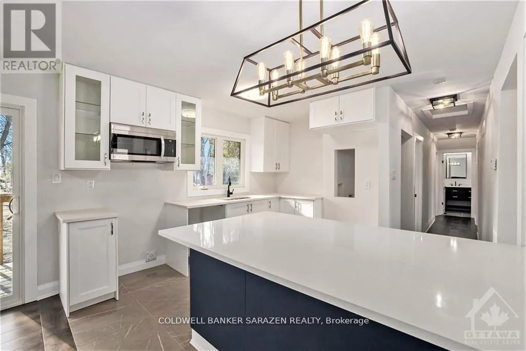 16 TURTLEBACK WAY