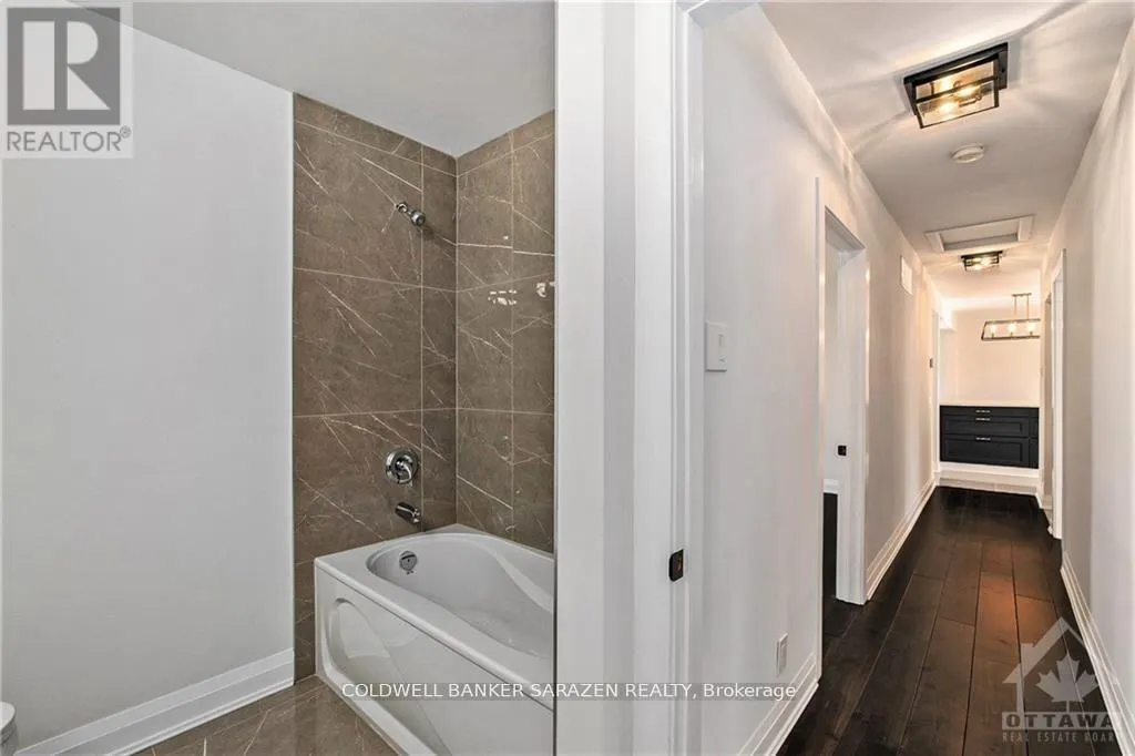 16 TURTLEBACK WAY