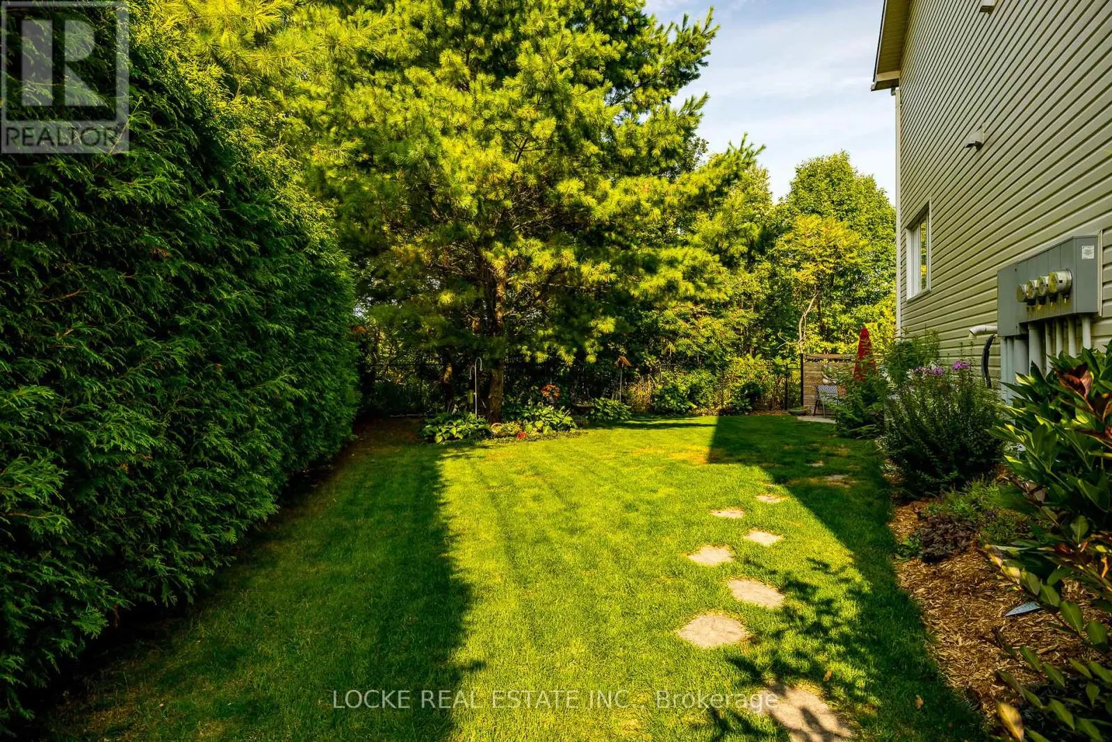 106 PARKROSE PRIVATE
