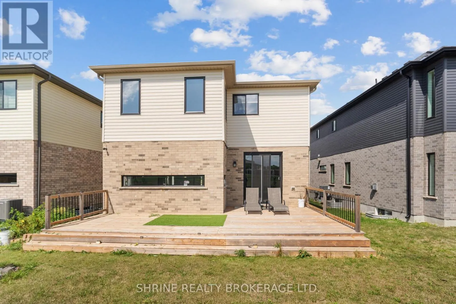 957 HOLTBY COURT