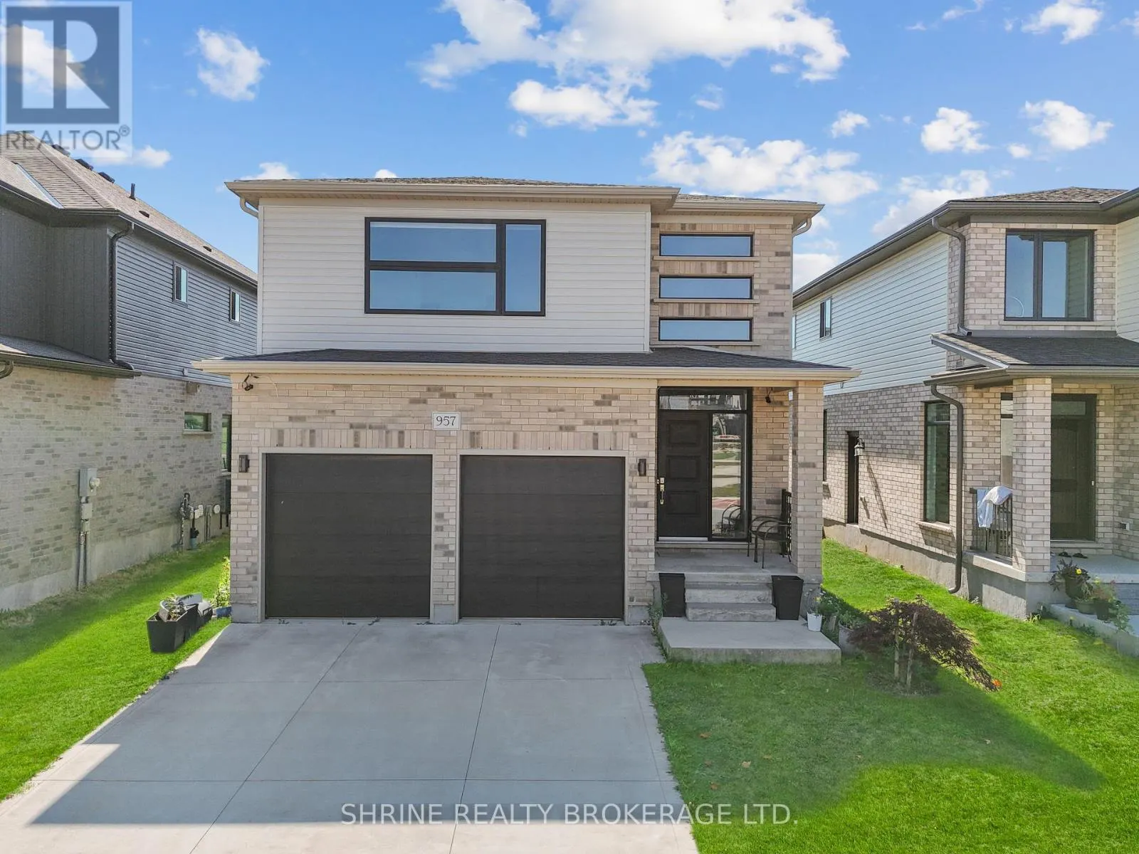 957 HOLTBY COURT