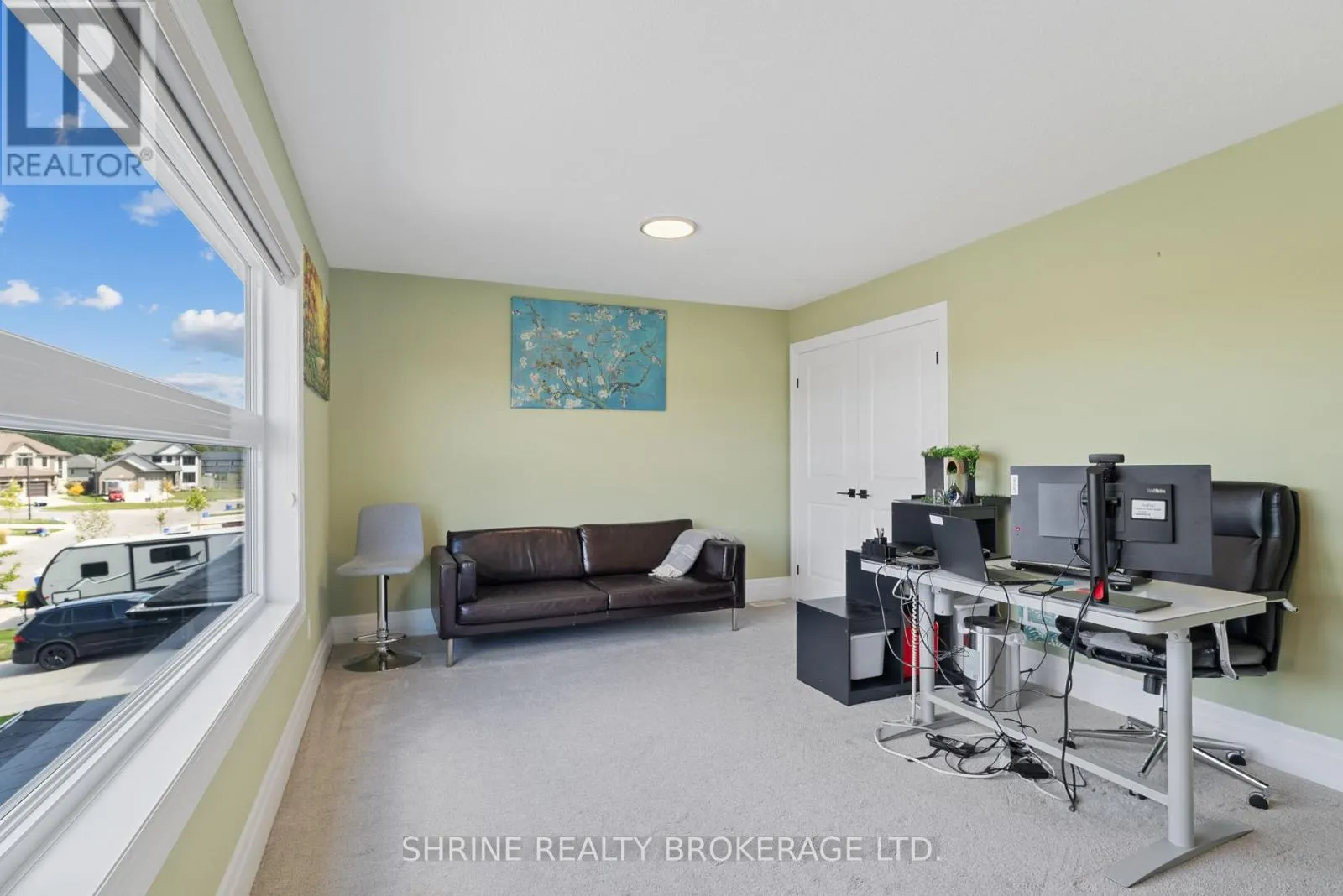 957 HOLTBY COURT