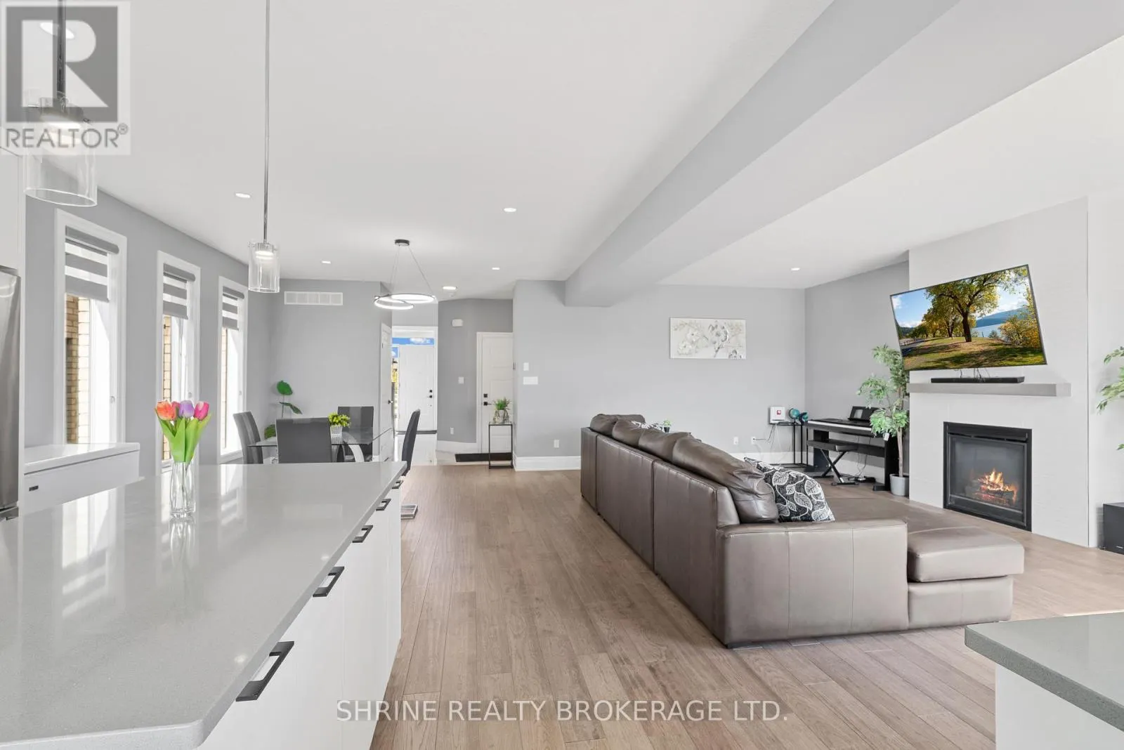 957 HOLTBY COURT