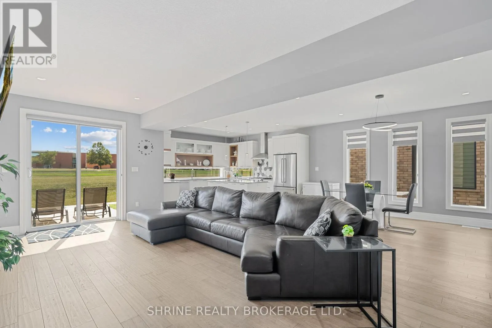 957 HOLTBY COURT