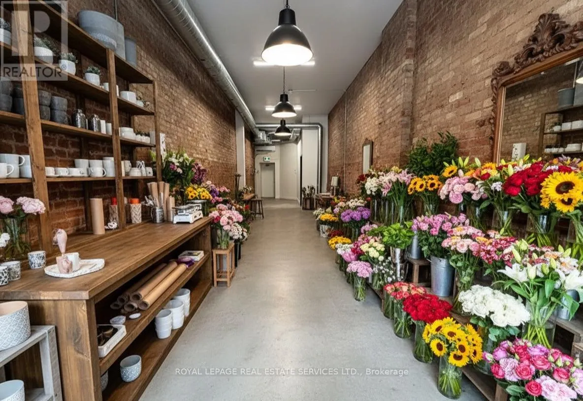 183 KING STREET E