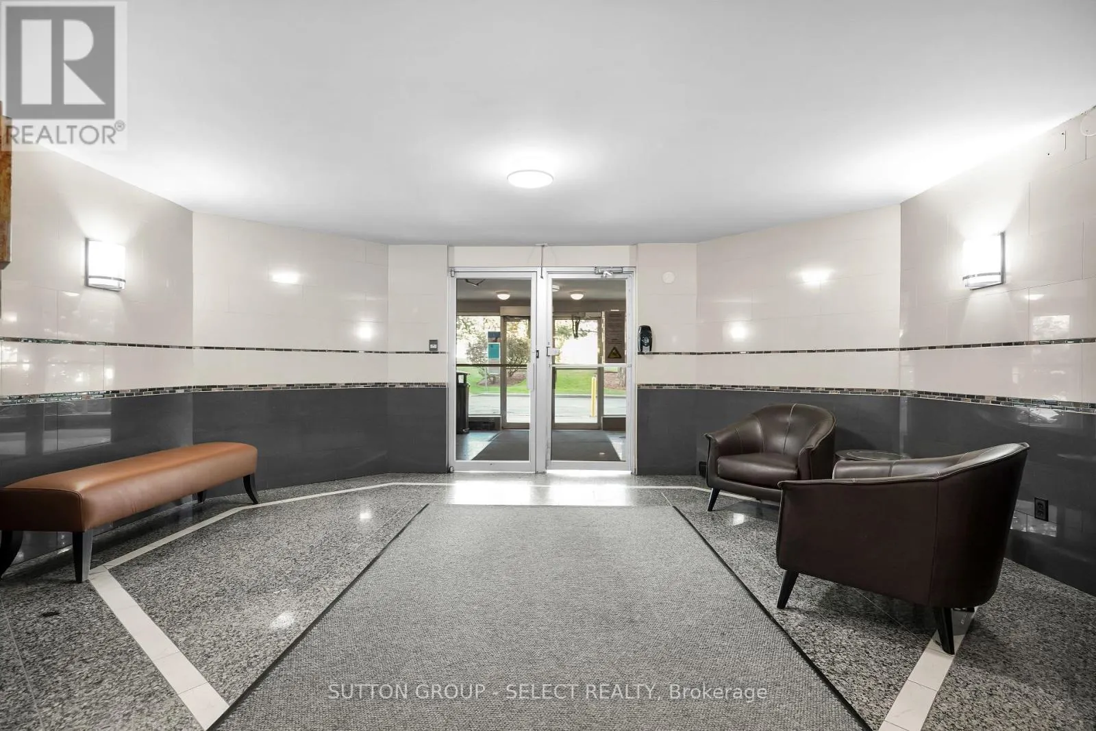 1204 - 1105 JALNA BOULEVARD, #1204