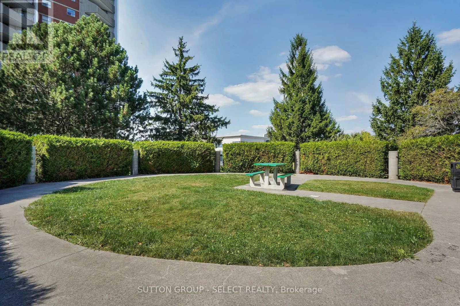 1204 - 1105 JALNA BOULEVARD, #1204